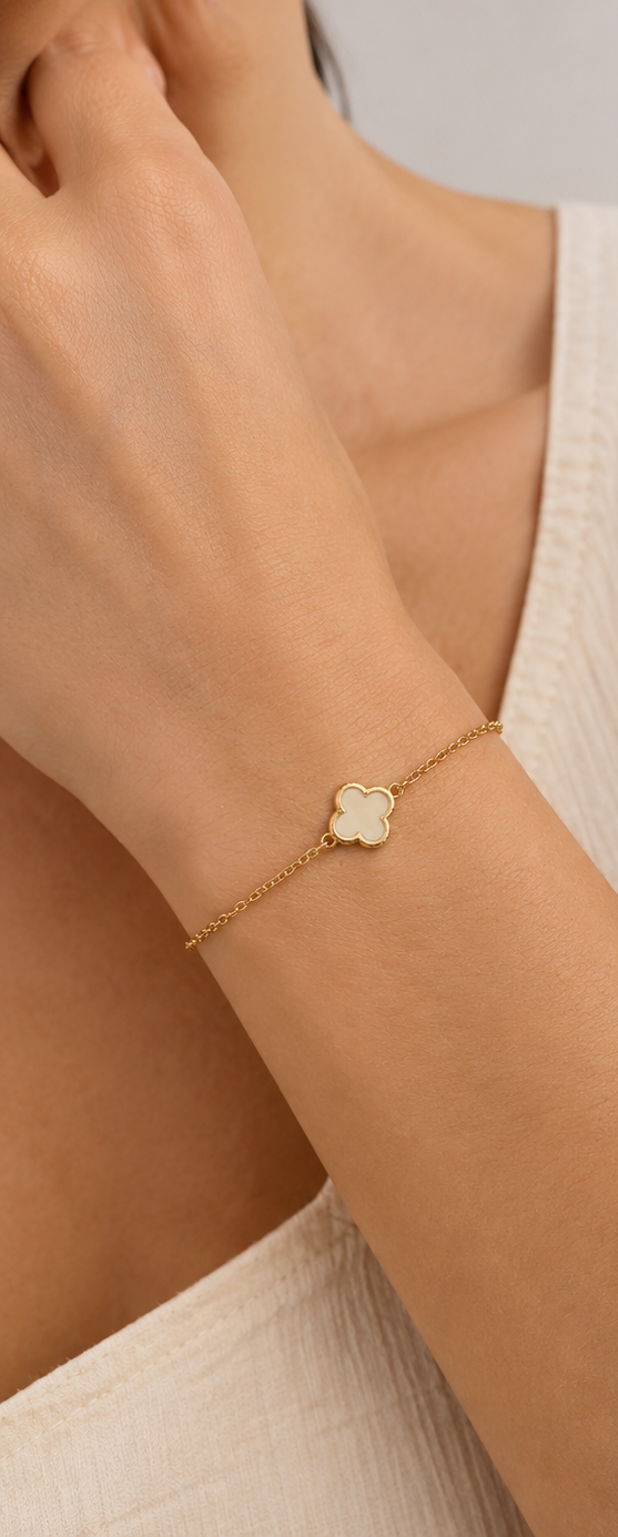 Gold Plated White Flower Solitaire Charm Bracelet